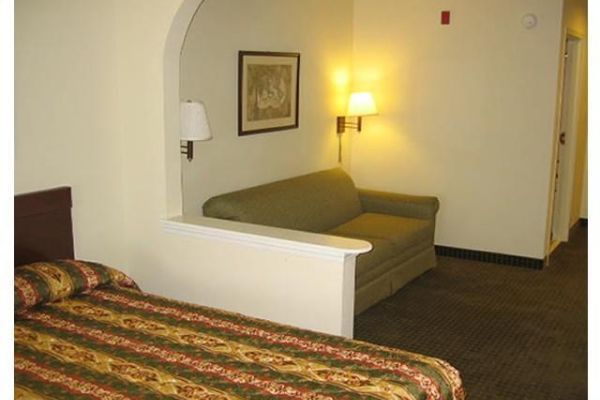 Hotel Red Roof Suites Biloxi